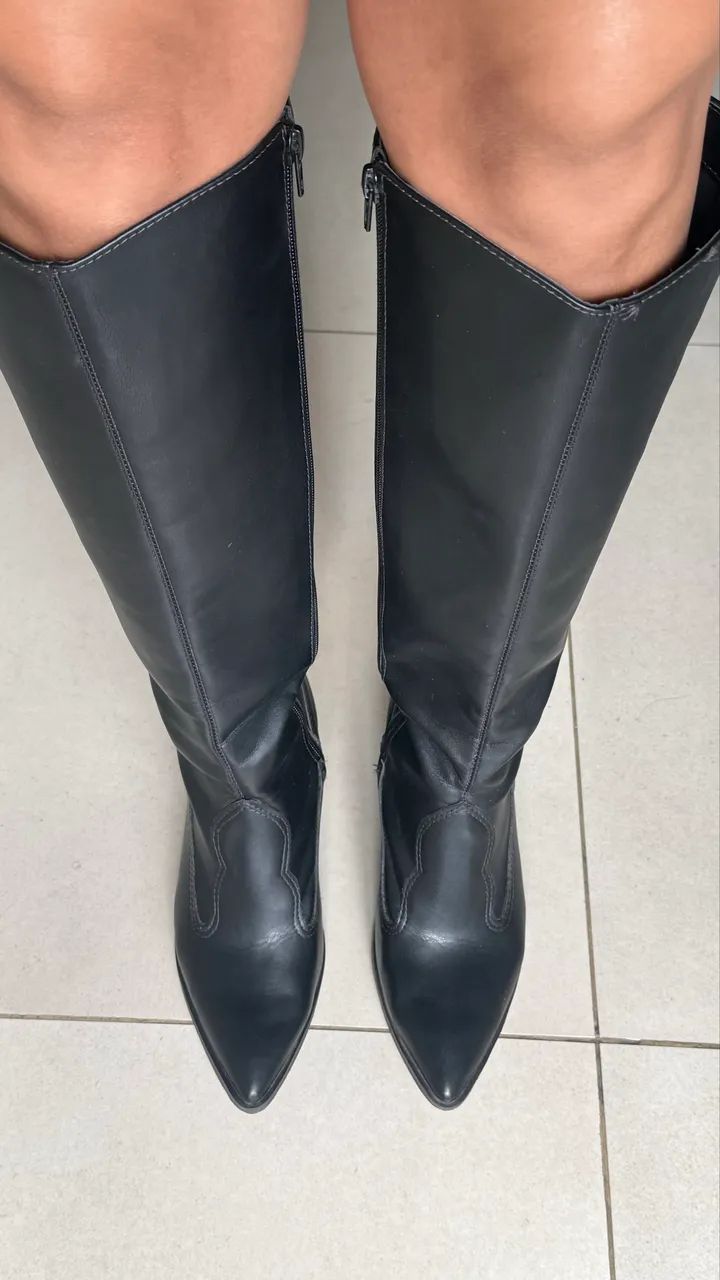 Bota cano longo preta tamanho 35 - Foto 2