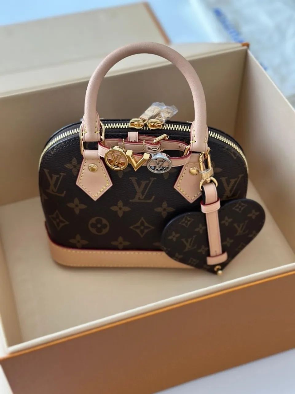 Alma BB Louis Vuitton exclusiva - Foto 2