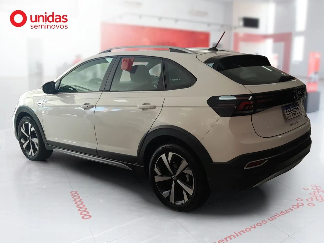 Volkswagen Nivus Highline 1.0 200 TSI Flex Aut., foto 8 de 16