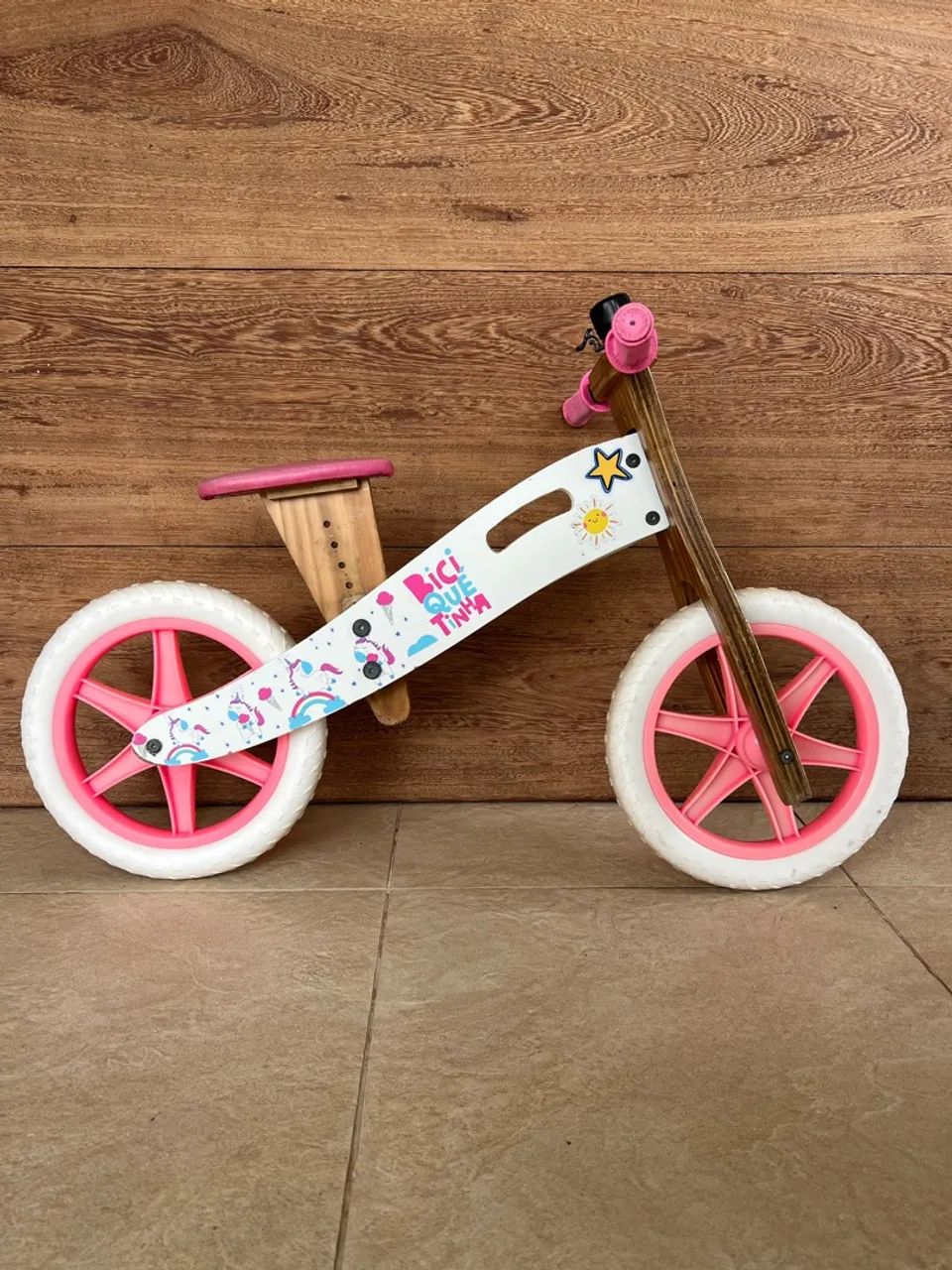 Bicicleta de equilíbrio infantil - madeira  - Foto 2