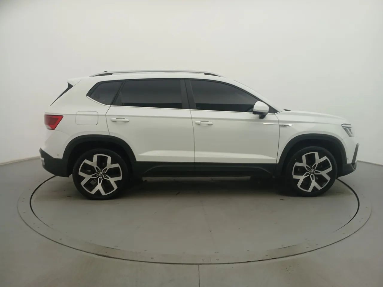 Volkswagen Taos Highline 1.4 250 TSI Flex Aut., foto 6 de 18
