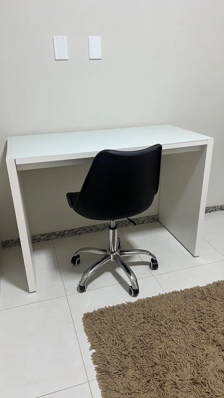 Mesa e cadeira escritório 