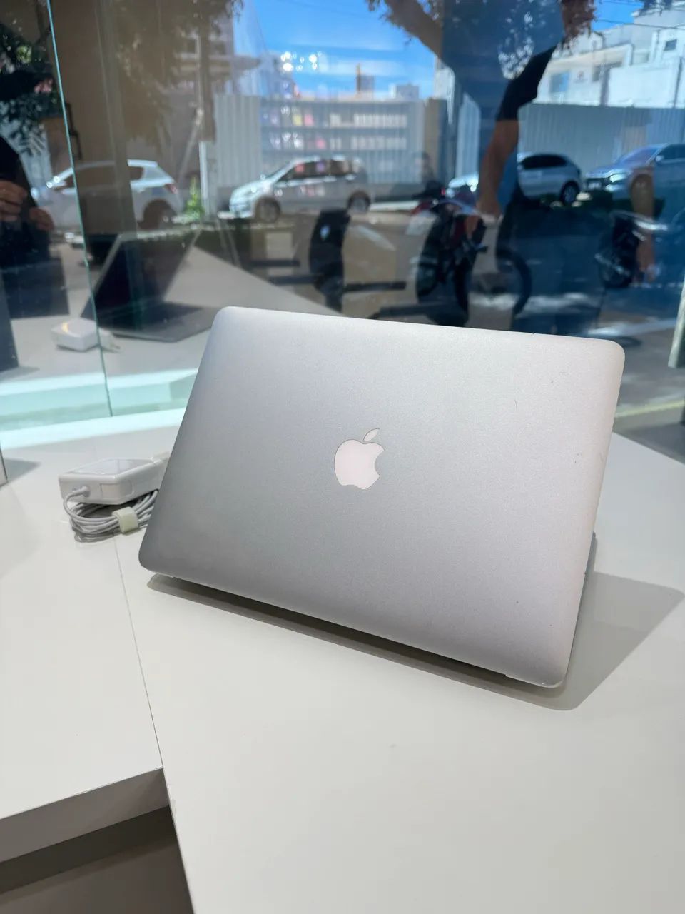 MacBook Air2017 13インチ 128GB MacBook Air 13? 2017 | Intel Core i5 | 8GB RAM | 128GB SSD | único