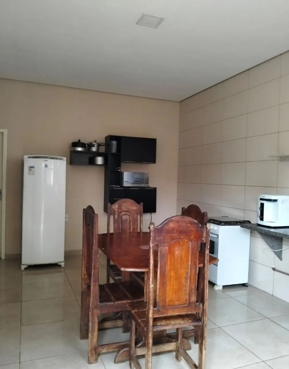 Alugo essa casa  mobiliada. - Foto 4