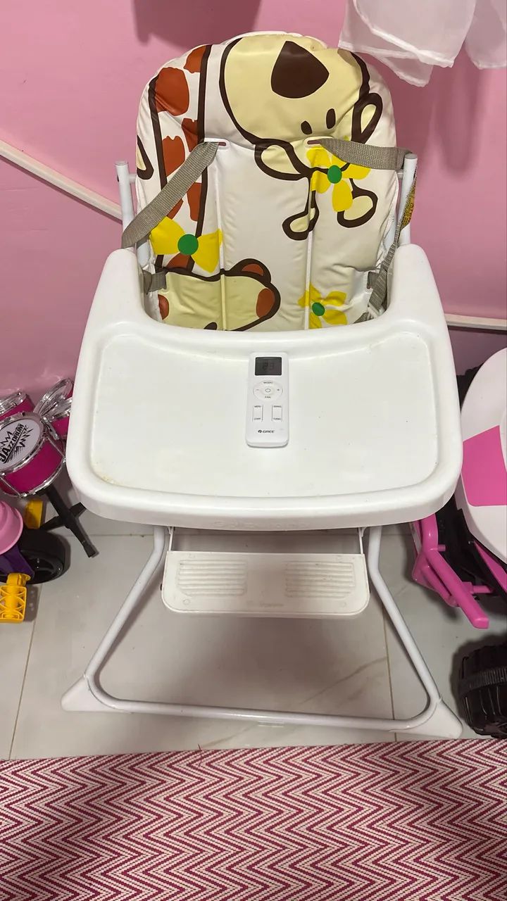 Cadeira de alimentação bebê 