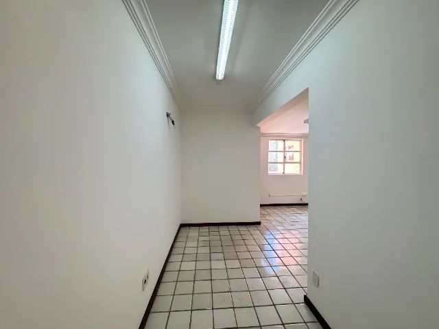 SALA COMERCIAL PARA LOCAÇÃO NA 1ª QUADRA DA PONTA VERDE - Foto 2