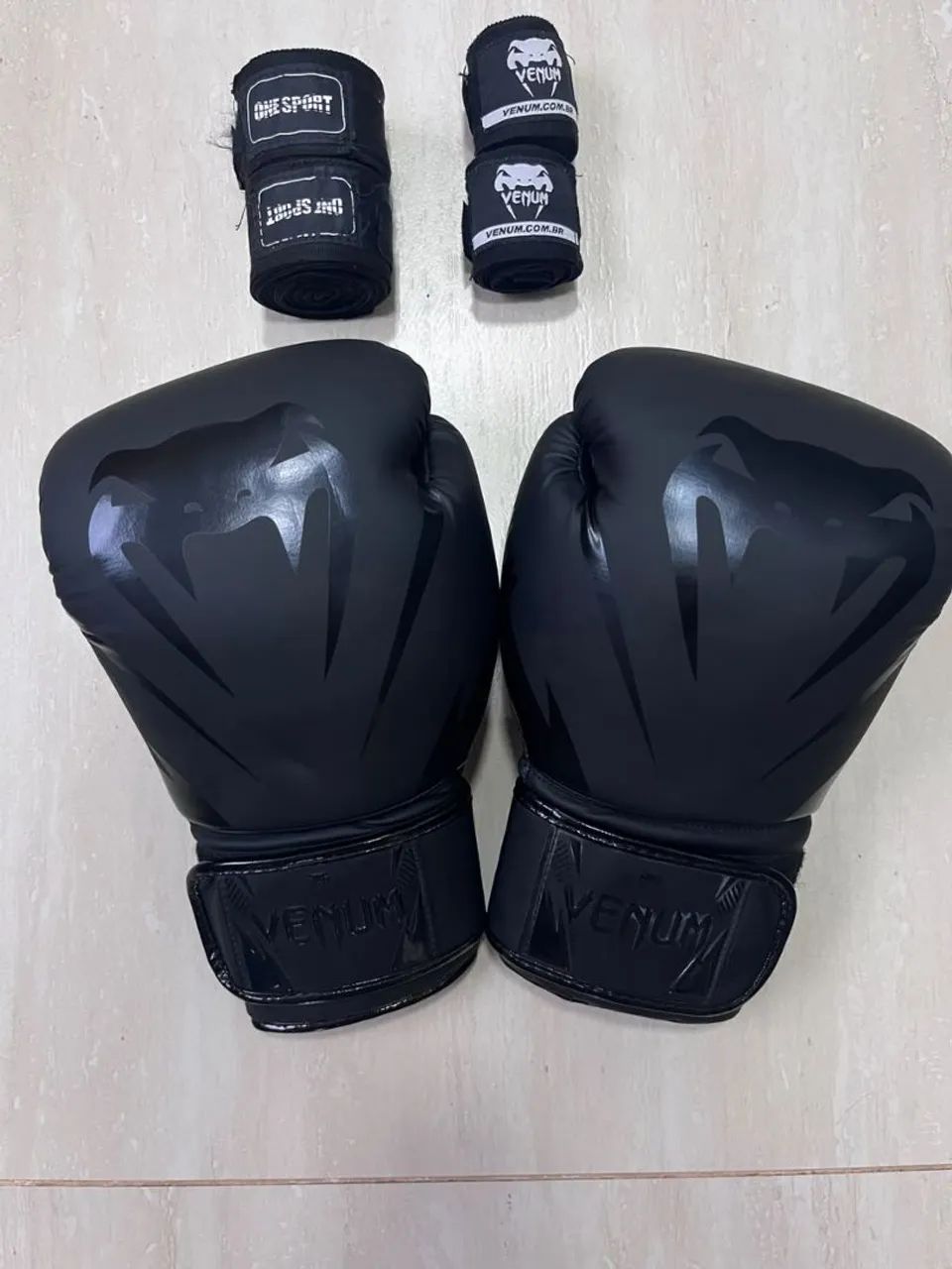 Luva muay thai novíssima 