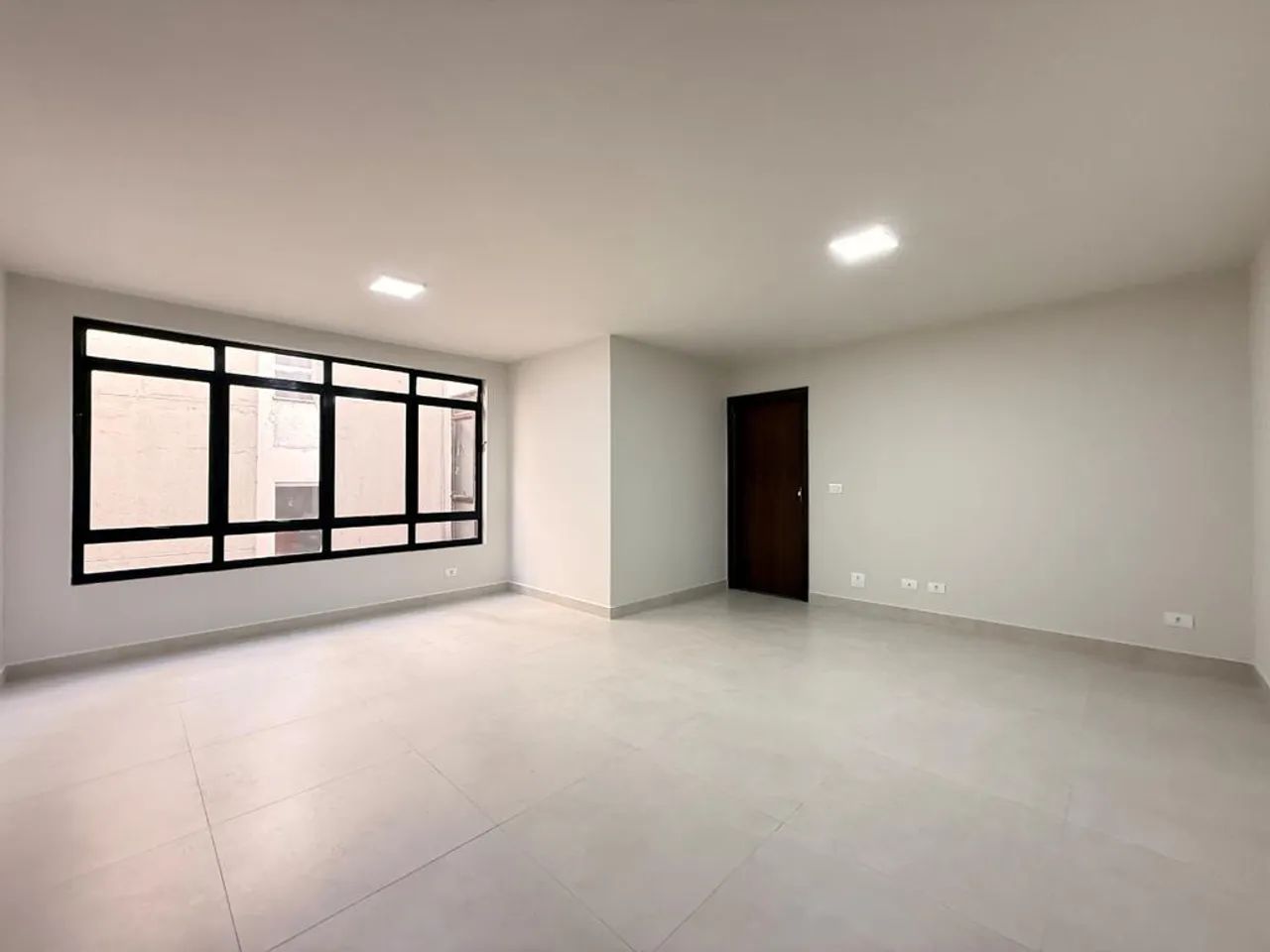 Apartamento para alugar em Maringá, Zona 03, com 3 quartos, com 141.64 m², Neide - Foto 2