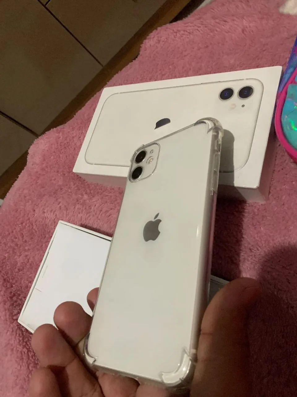 Iphone 11 branco com caixa  - Foto 4