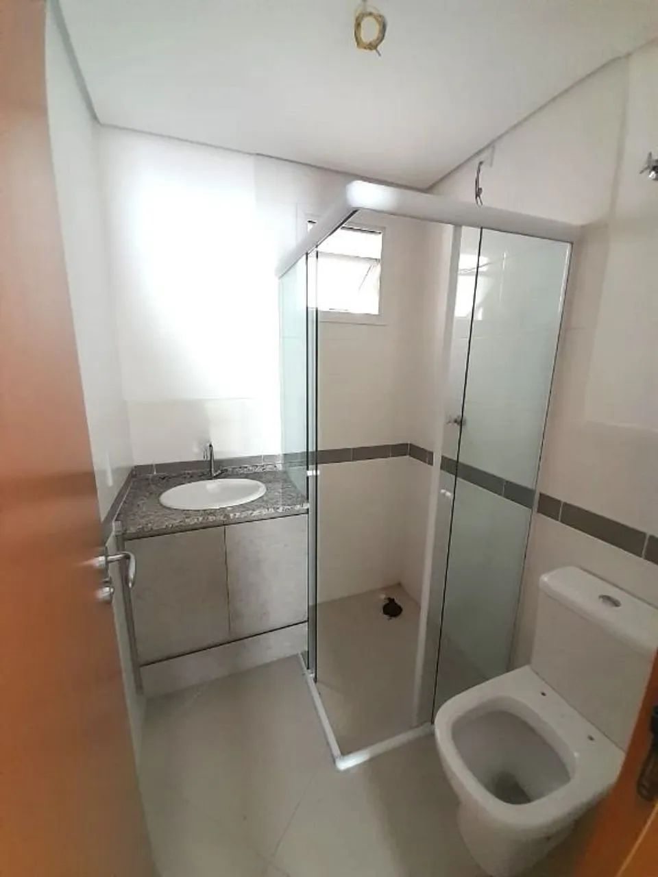 Área de serviço separada e independente com excelente ventilação natural. - Foto 5