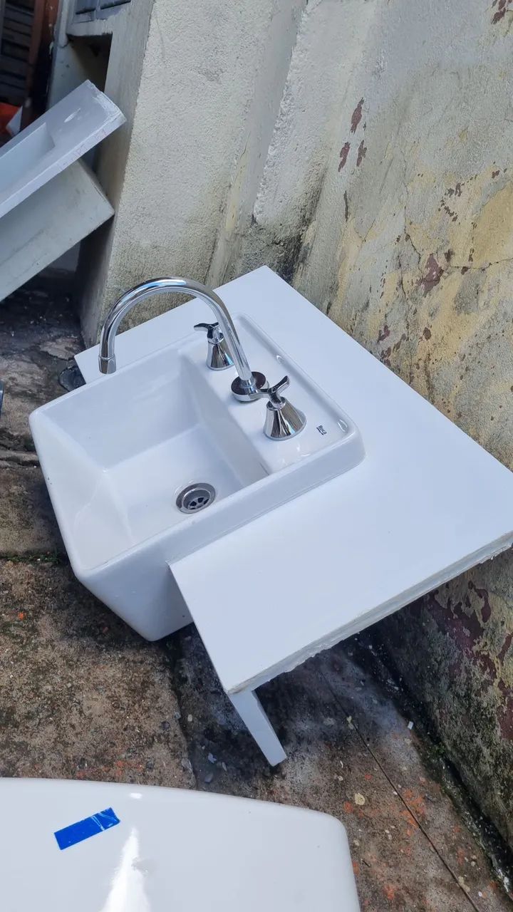 Pia Quartzo branco 70x35 - Foto 3