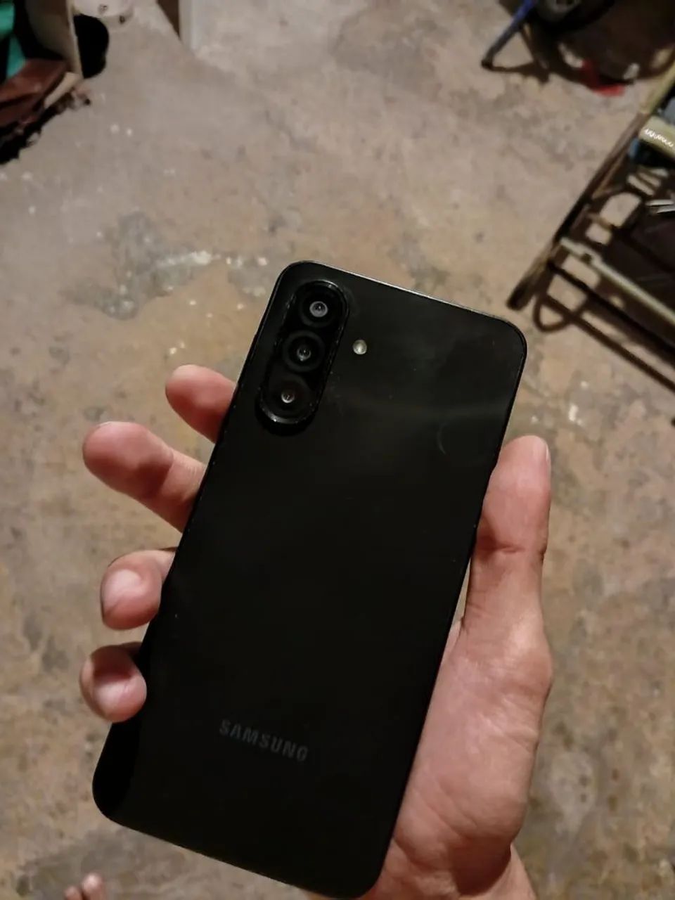 Vendo galaxy A17 com caixa  - Foto 2