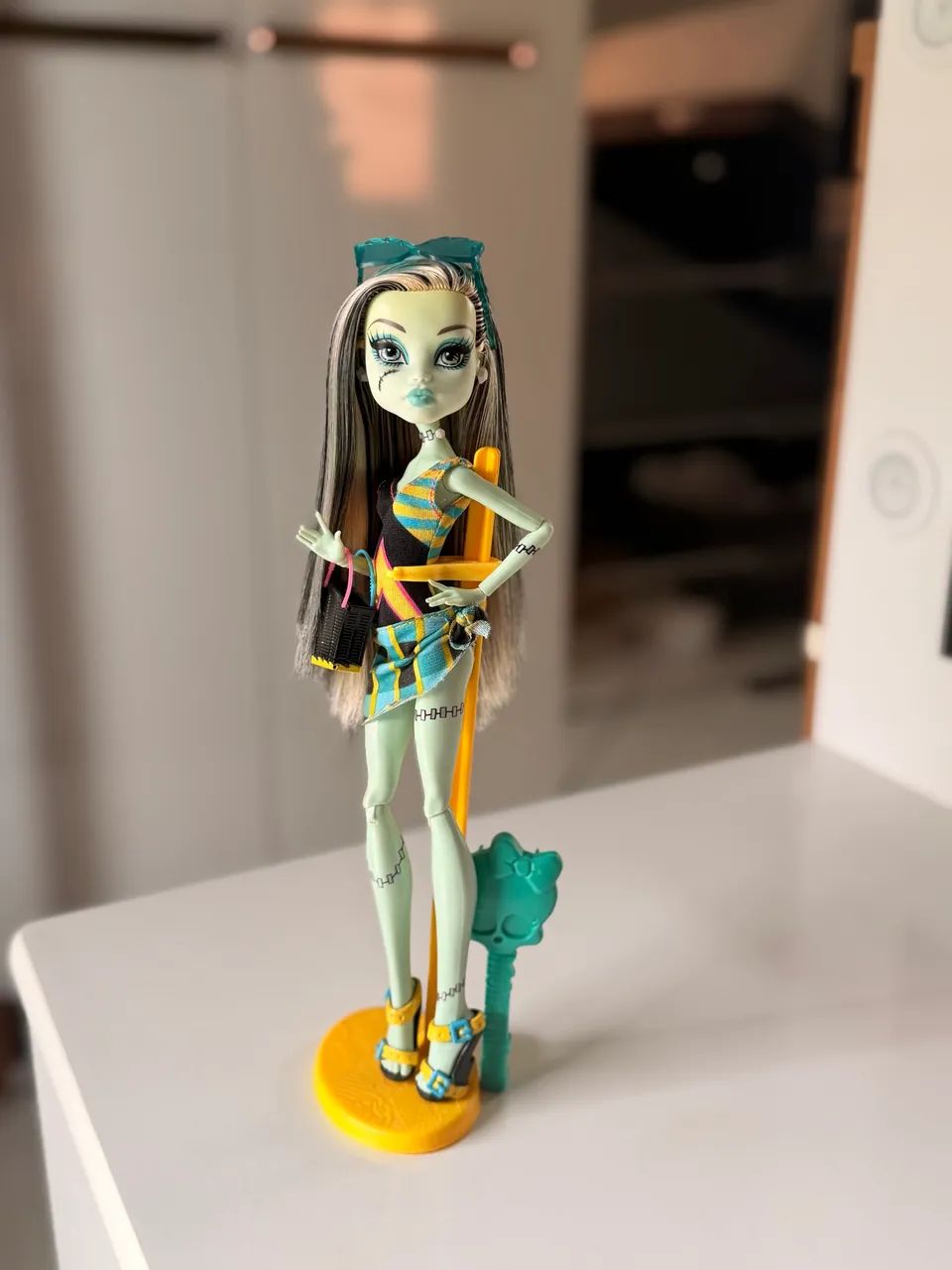 Boneca Monster High Gloom Beach Frankie Stein - Foto 2