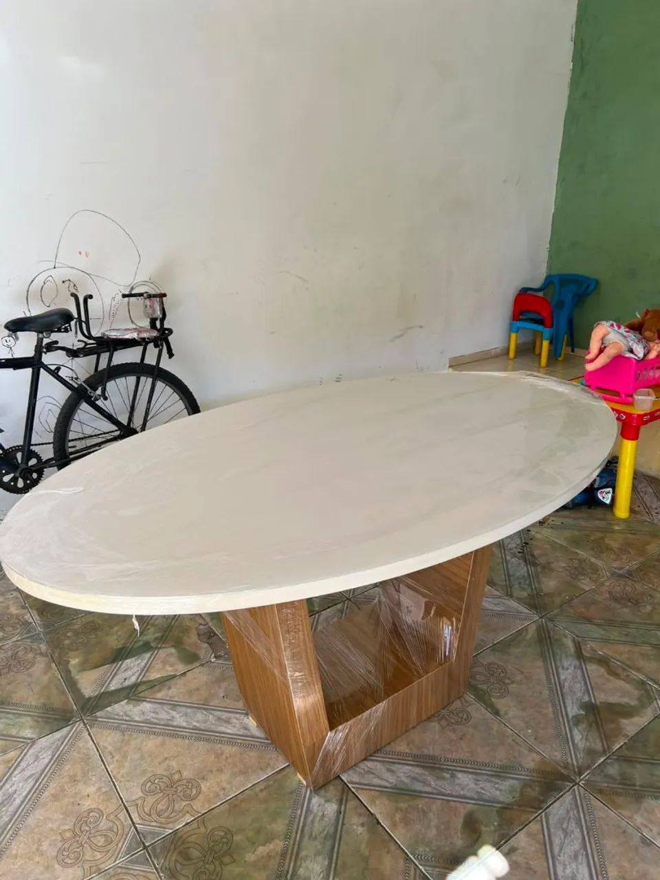 Mesa de Jantar Oval Luxo com Vidro Laqueado  - Foto 3