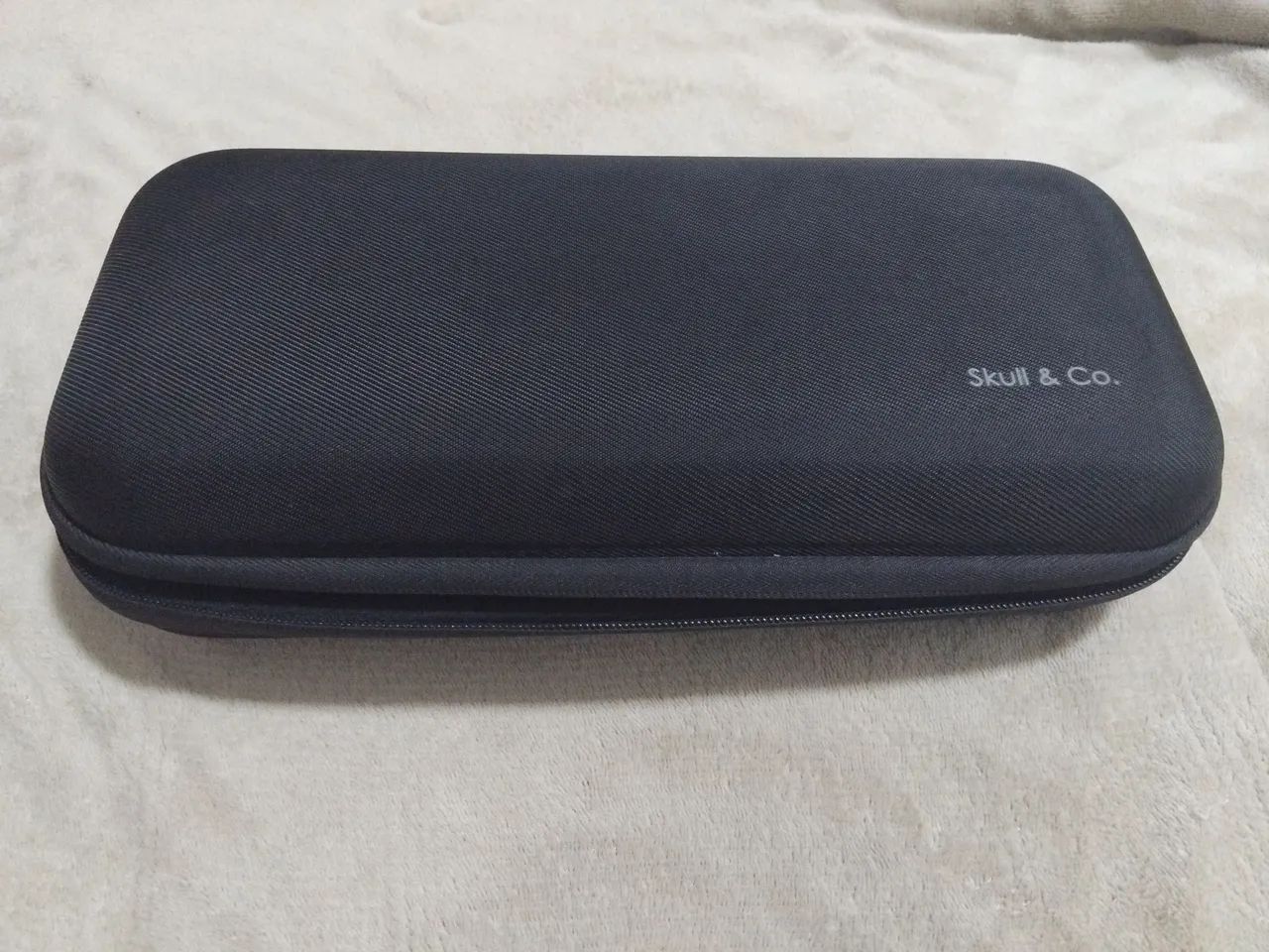 Case proteção Skull & Co.