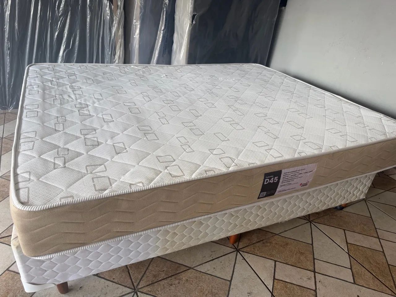 Cama box mas colchão Queen  - Foto 2