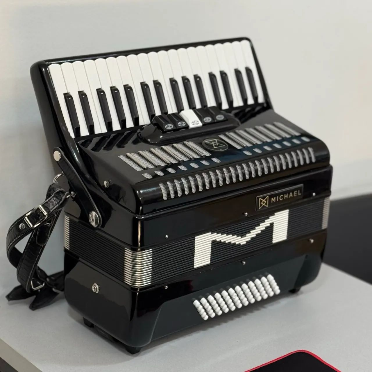 Acordeon Michael - 60 Baixos