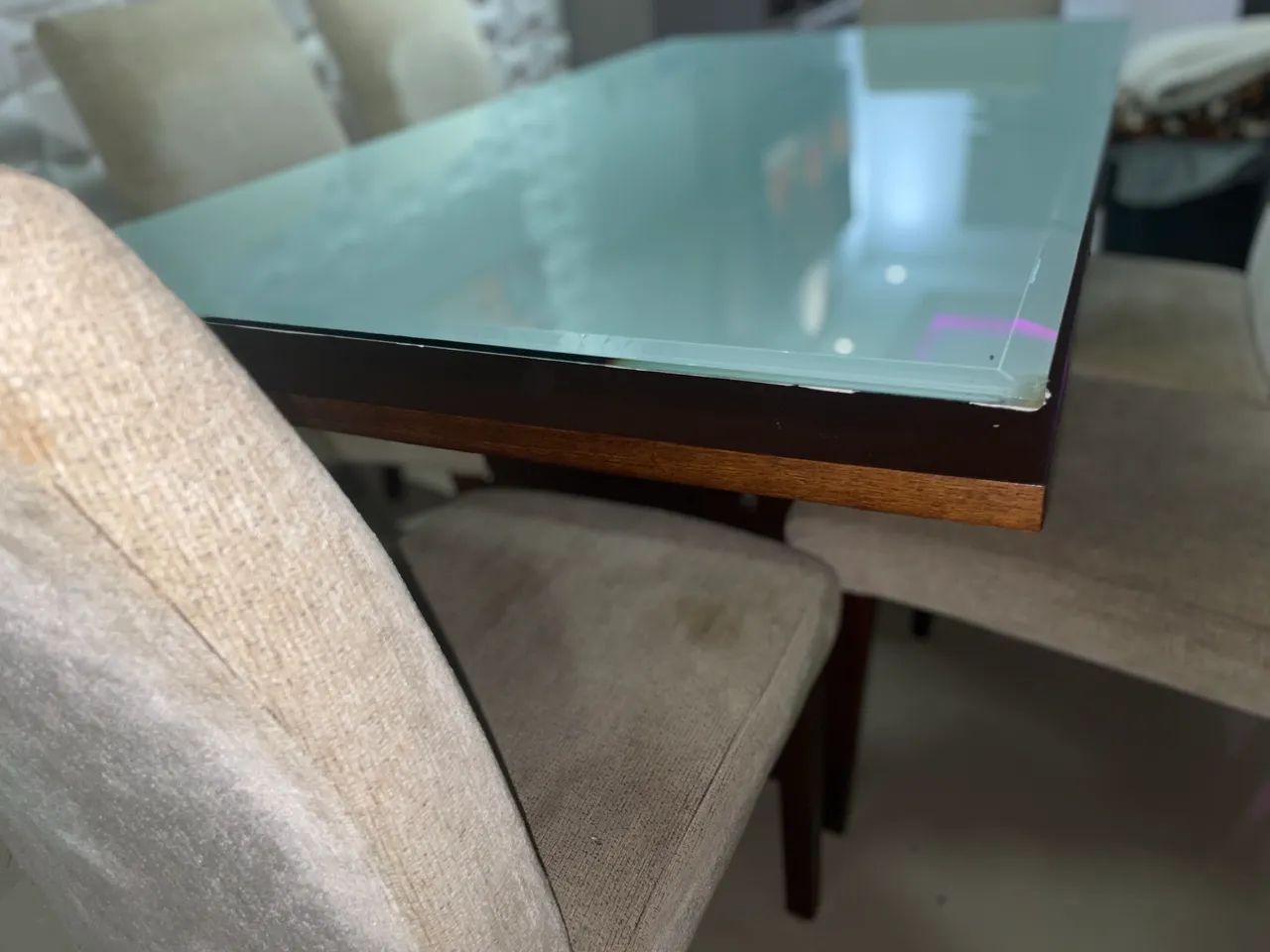 Mesa de madeira com tampo de vidro - Foto 3
