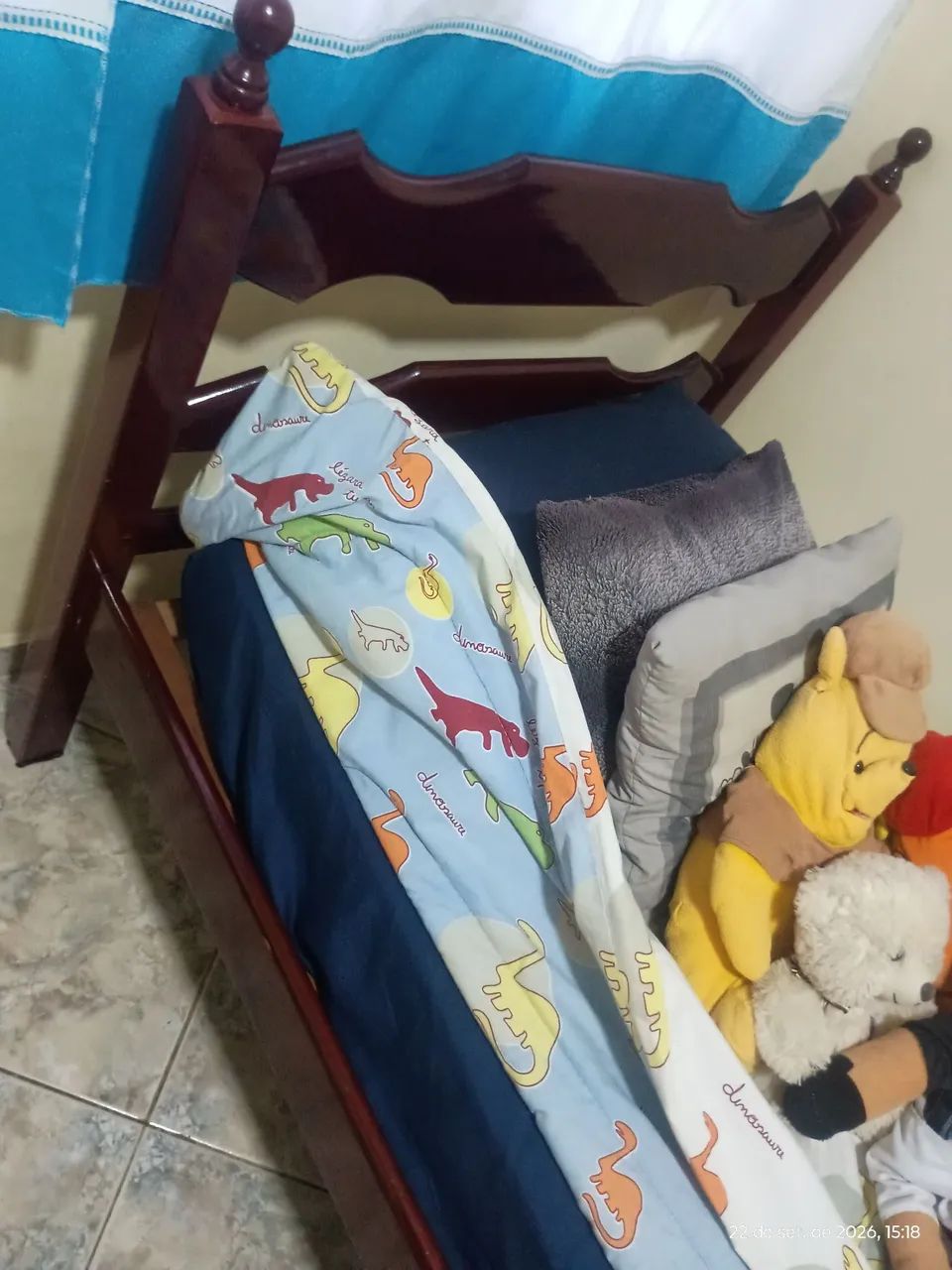 Cama de madeira maciça solteiro seminova com colchão  - Foto 2