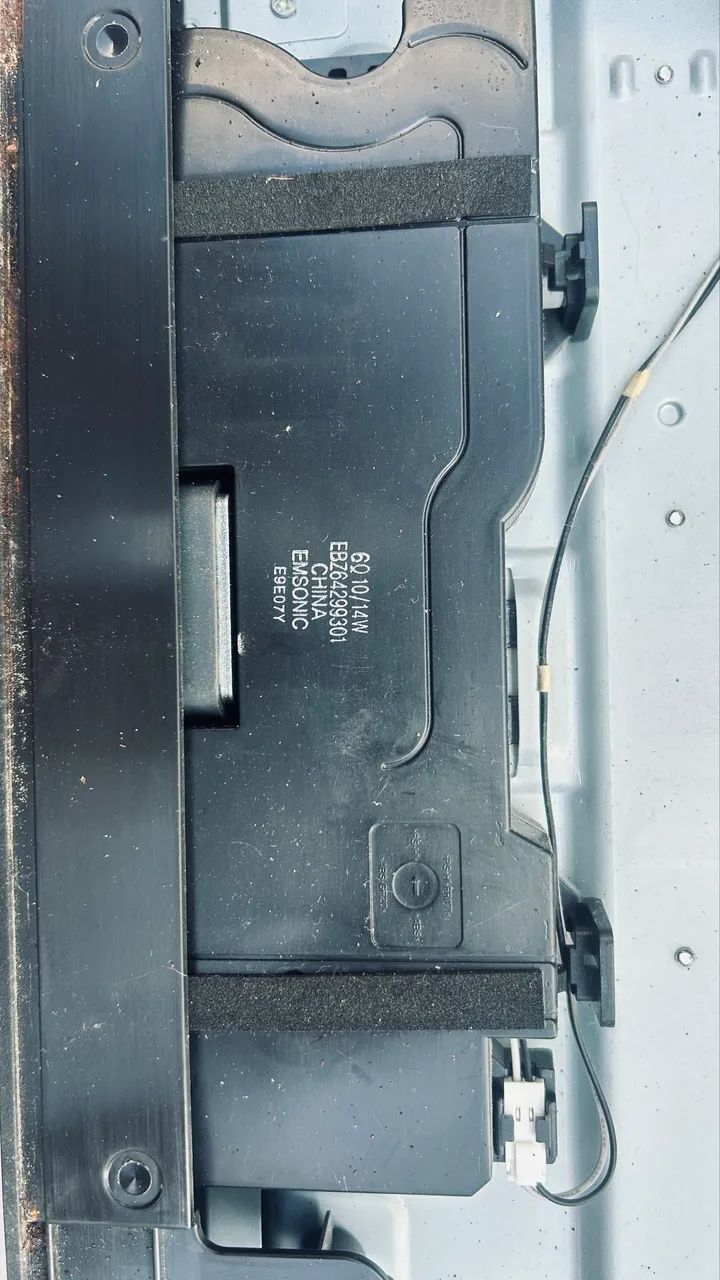 Par de auto falantes da Tv Lg 65 Polegadas - Foto 2