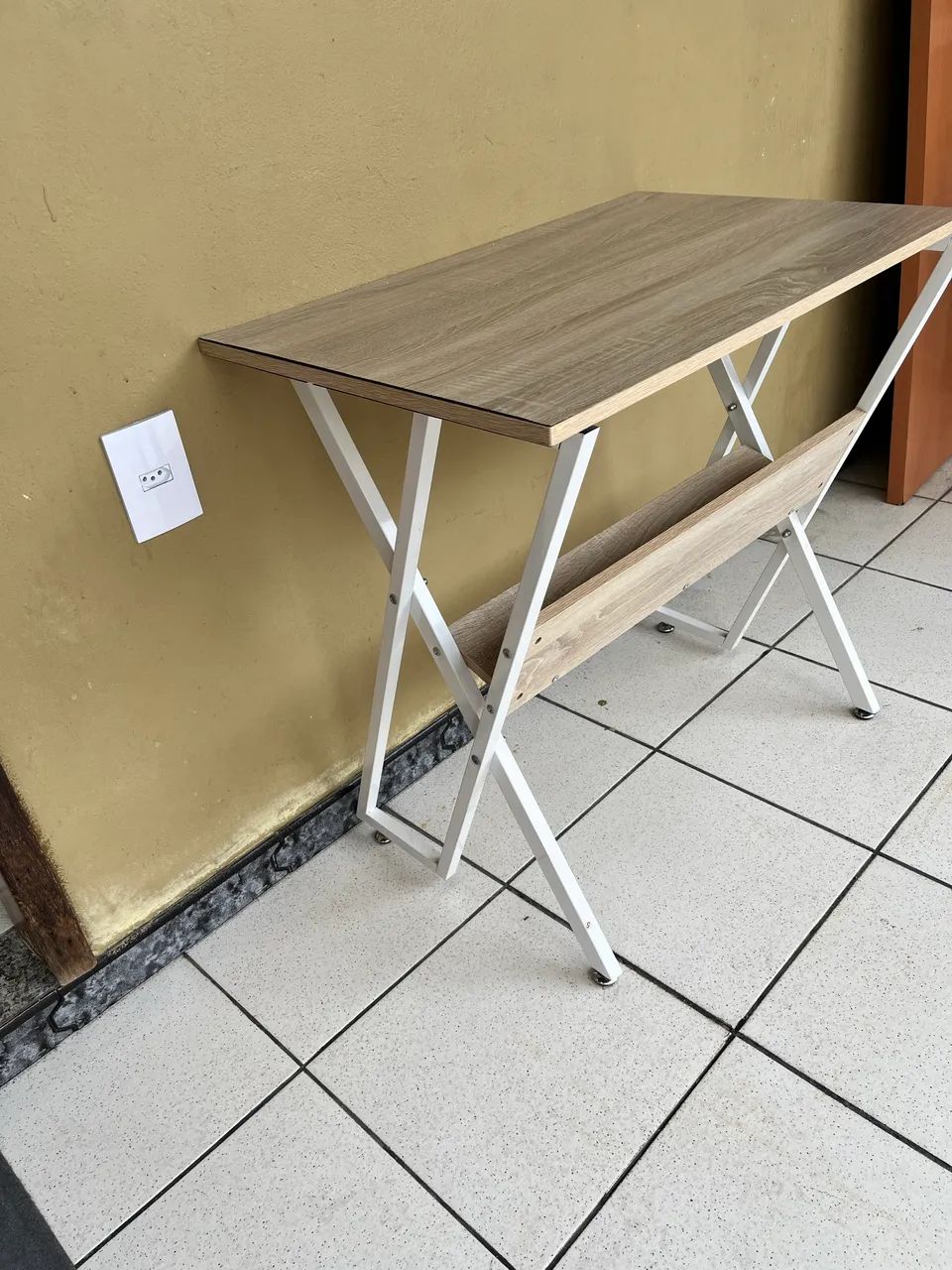 Escrivaninha/Mesa de estudo - Foto 2