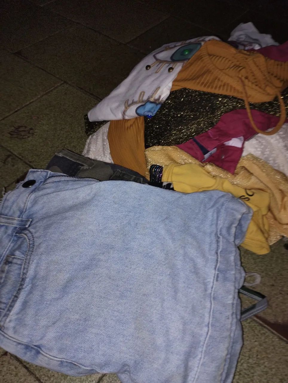 Lote de roupas femininas  - Foto 2