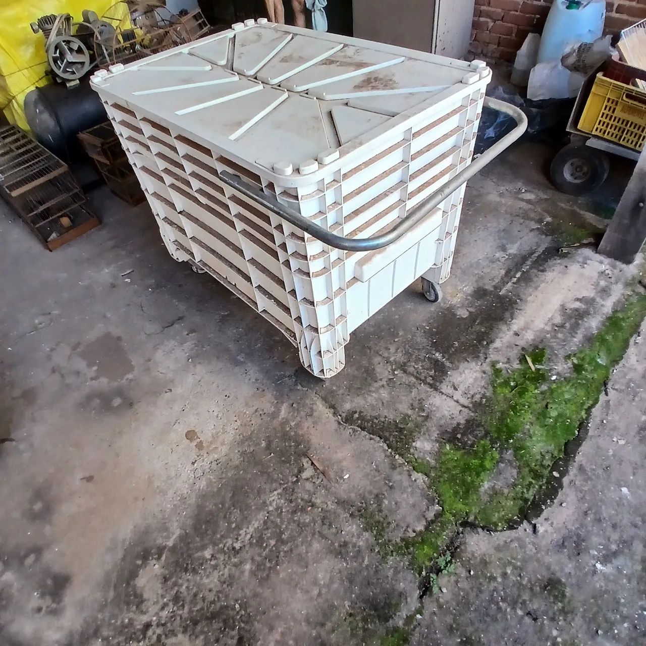 Carrinho coletor de plástico industral