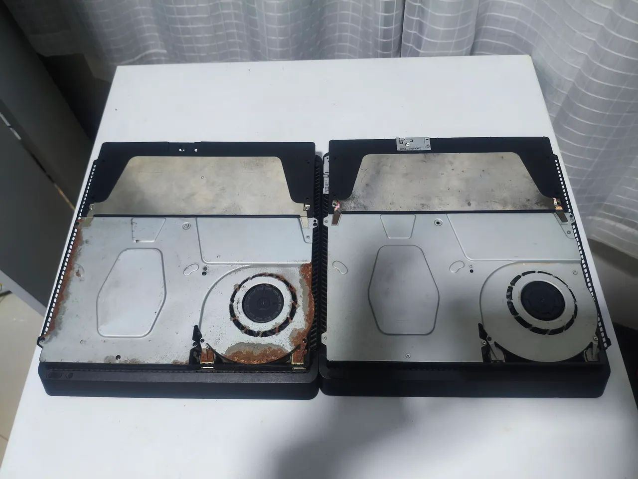 2 Ps4 com defeito, NAO TEM MENOR PREÇO. - Foto 3