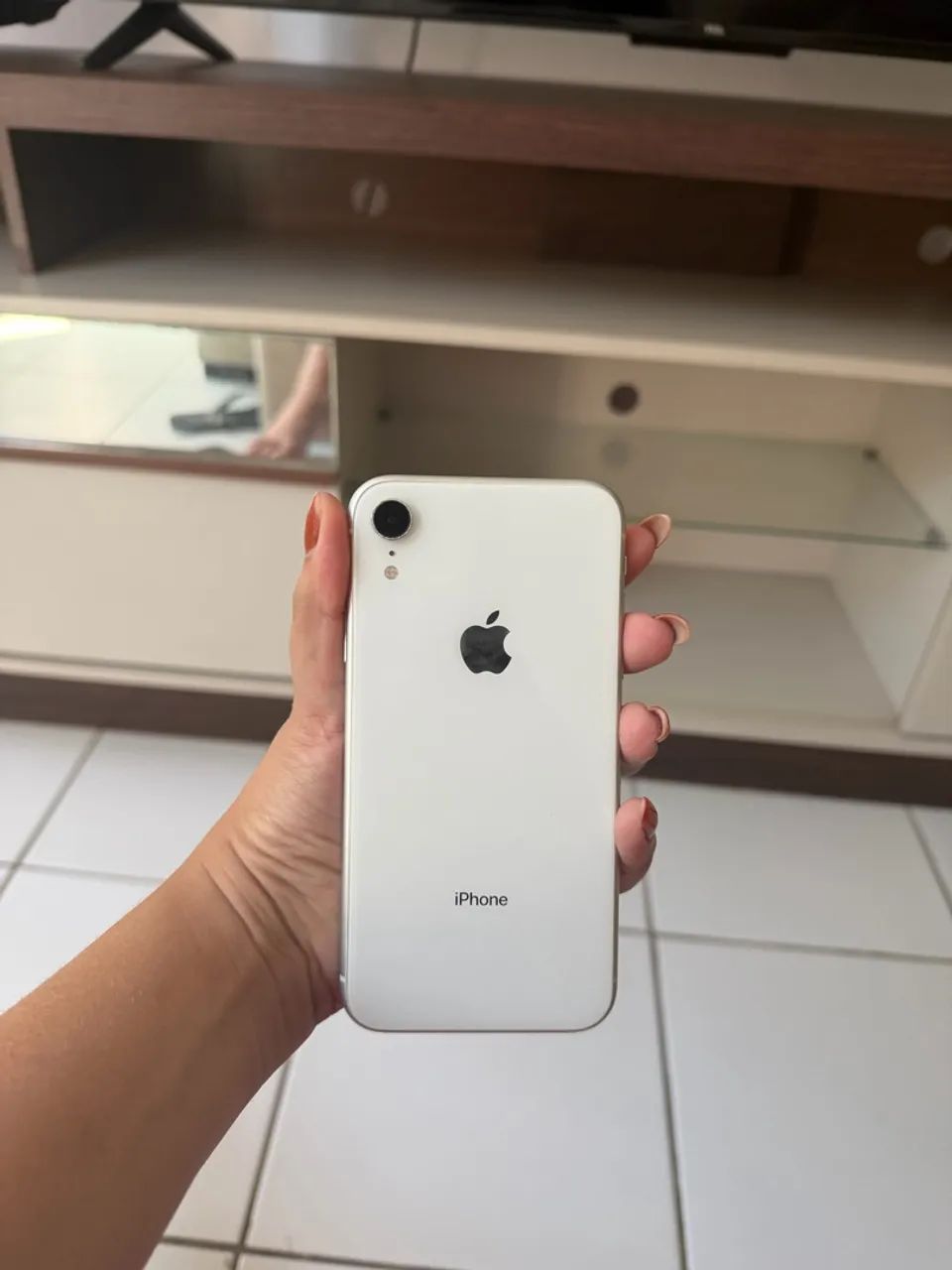 VENDO IPHONE XR. BRANCO  - Foto 2