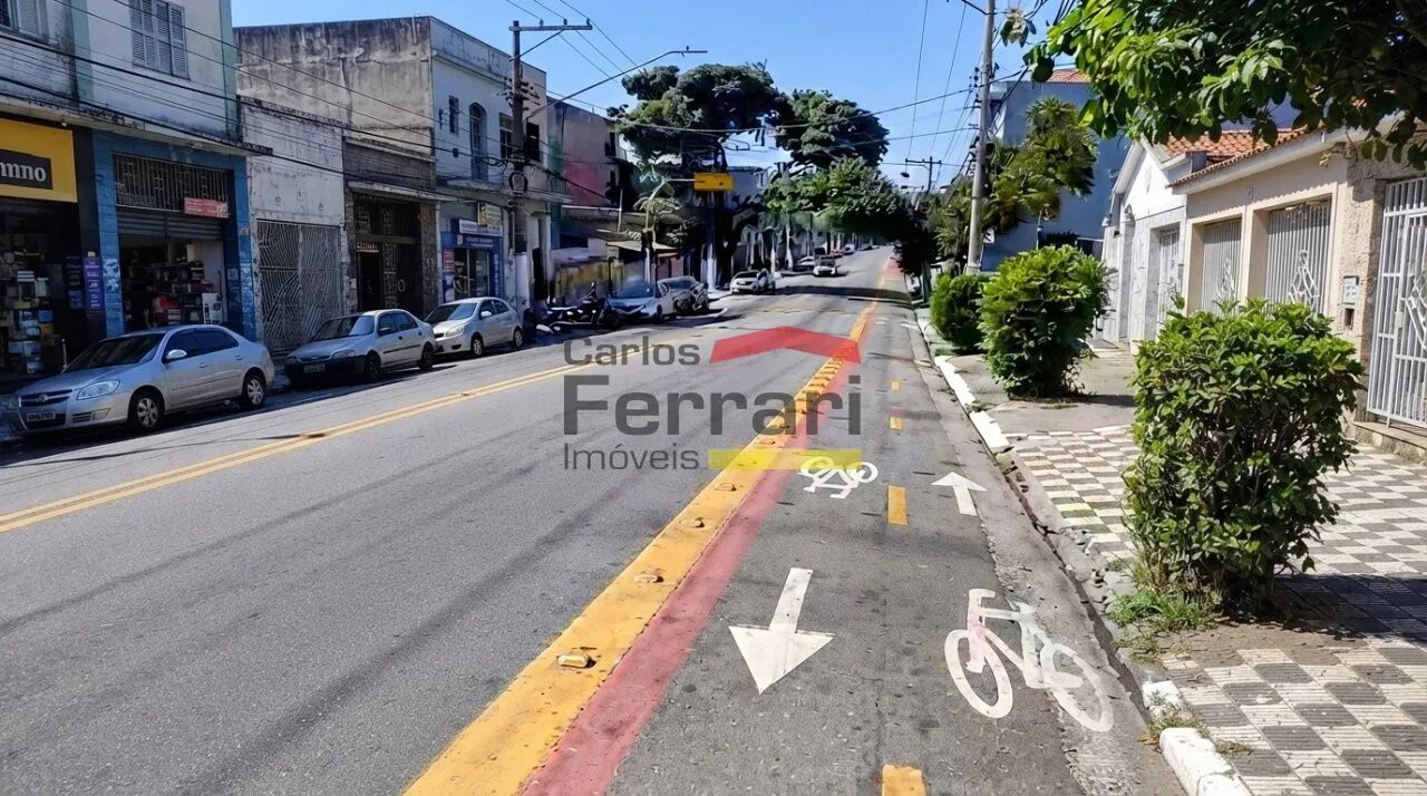 OPORTUNIDADE PARA INVESTIDOR! TERRENO DE 280 M² COM COMÉRCIO, SOBRADOS, CASAS E 4 VAGAS! - Foto 2