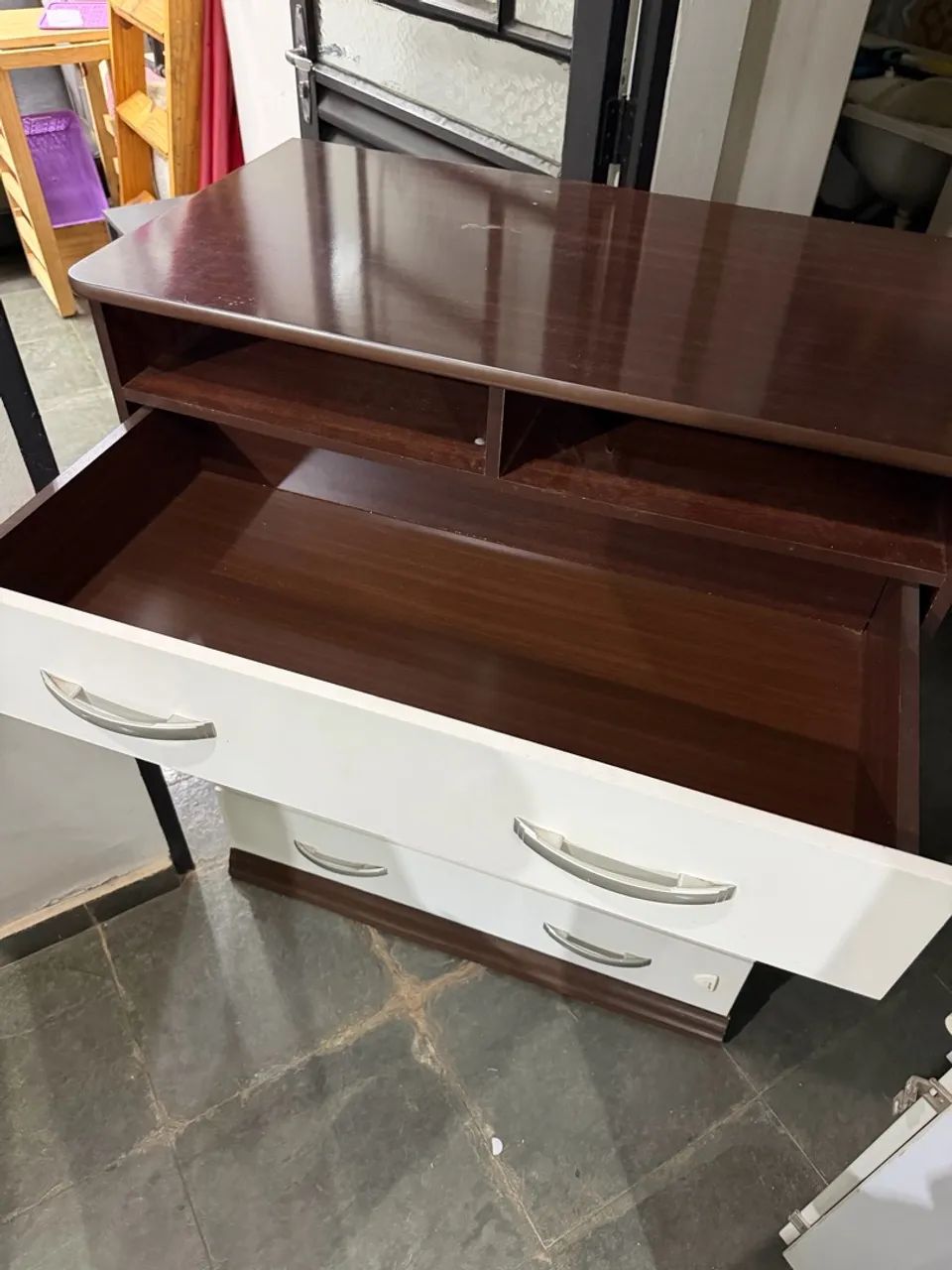 Cômoda 5 gavetas e 2 vãos - Foto 2