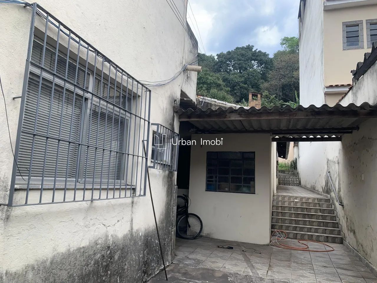Imóvel com 3 Casas, Kitnet e Loja à Venda no Retiro VR