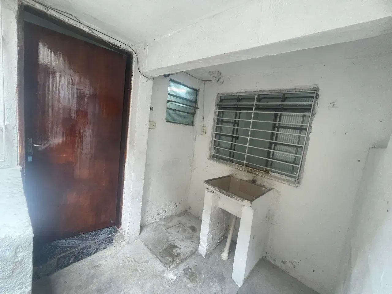 Alugo 2 comodos com banheiro sem depósito - Foto 5