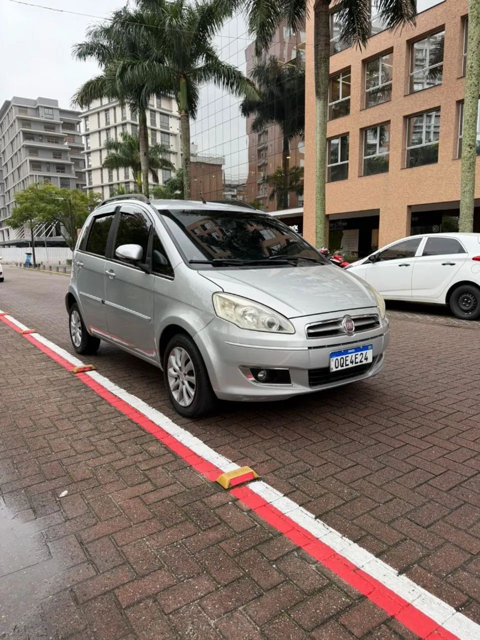 Fiat Idea Attractive 1.4 Fire Flex 8V 5P 2014 - Foto 2