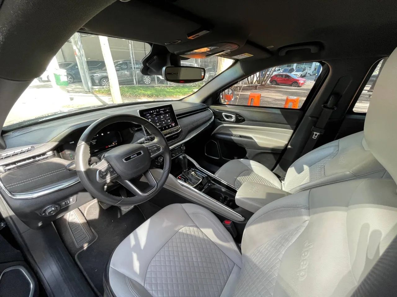 Jeep Commander Limited T270 1.3 TB Flex Aut., foto 19 de 20