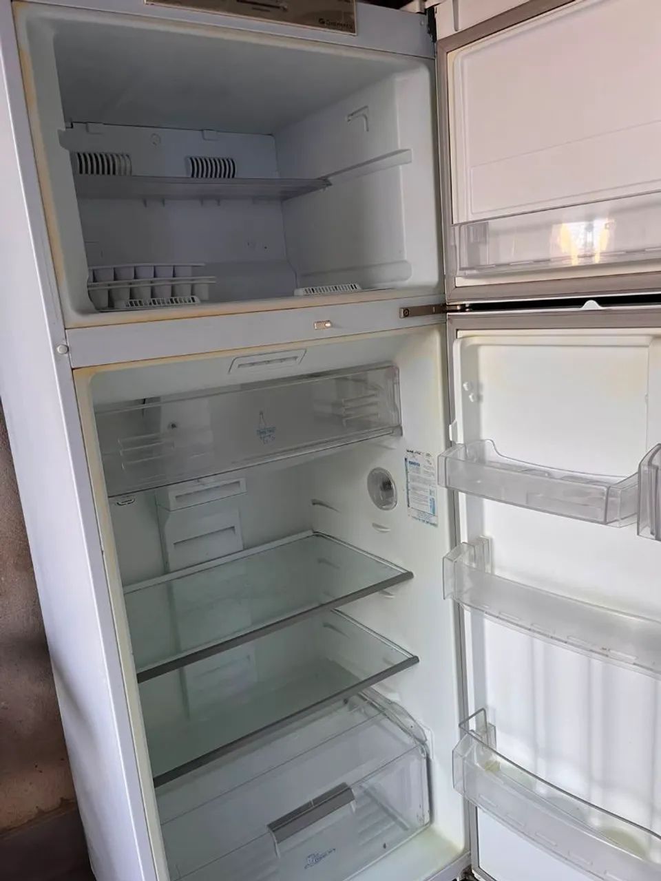 Vendo geladeira muito conservada  - Foto 5