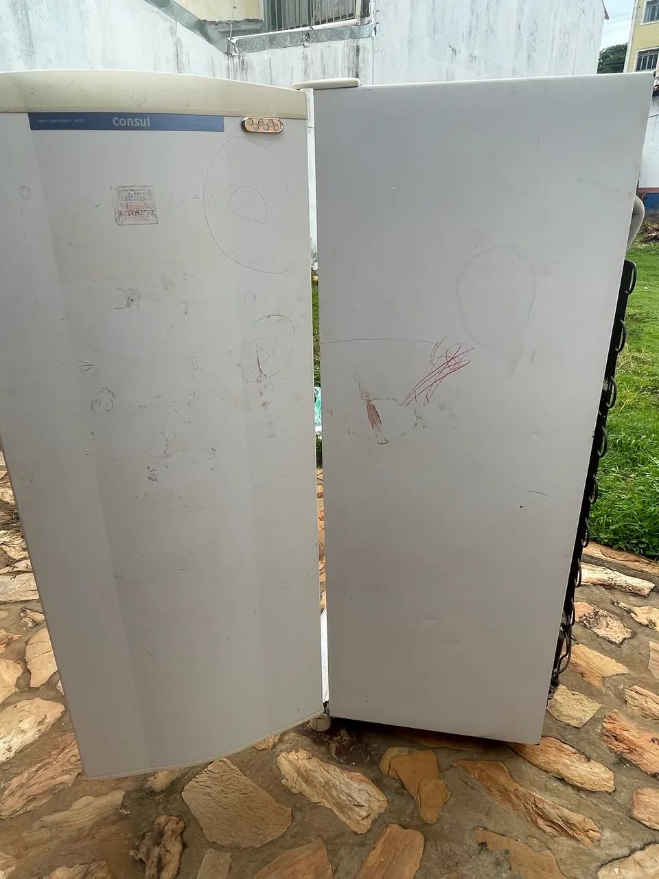 DOA-SE Geladeira Cônsul 300 litros - Foto 2