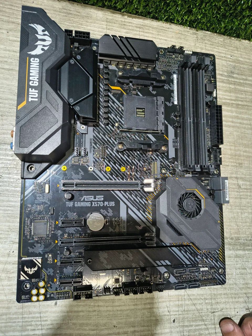 PLACA-MÃE ASUS TUF GAMING X570-PLUS - Foto 2
