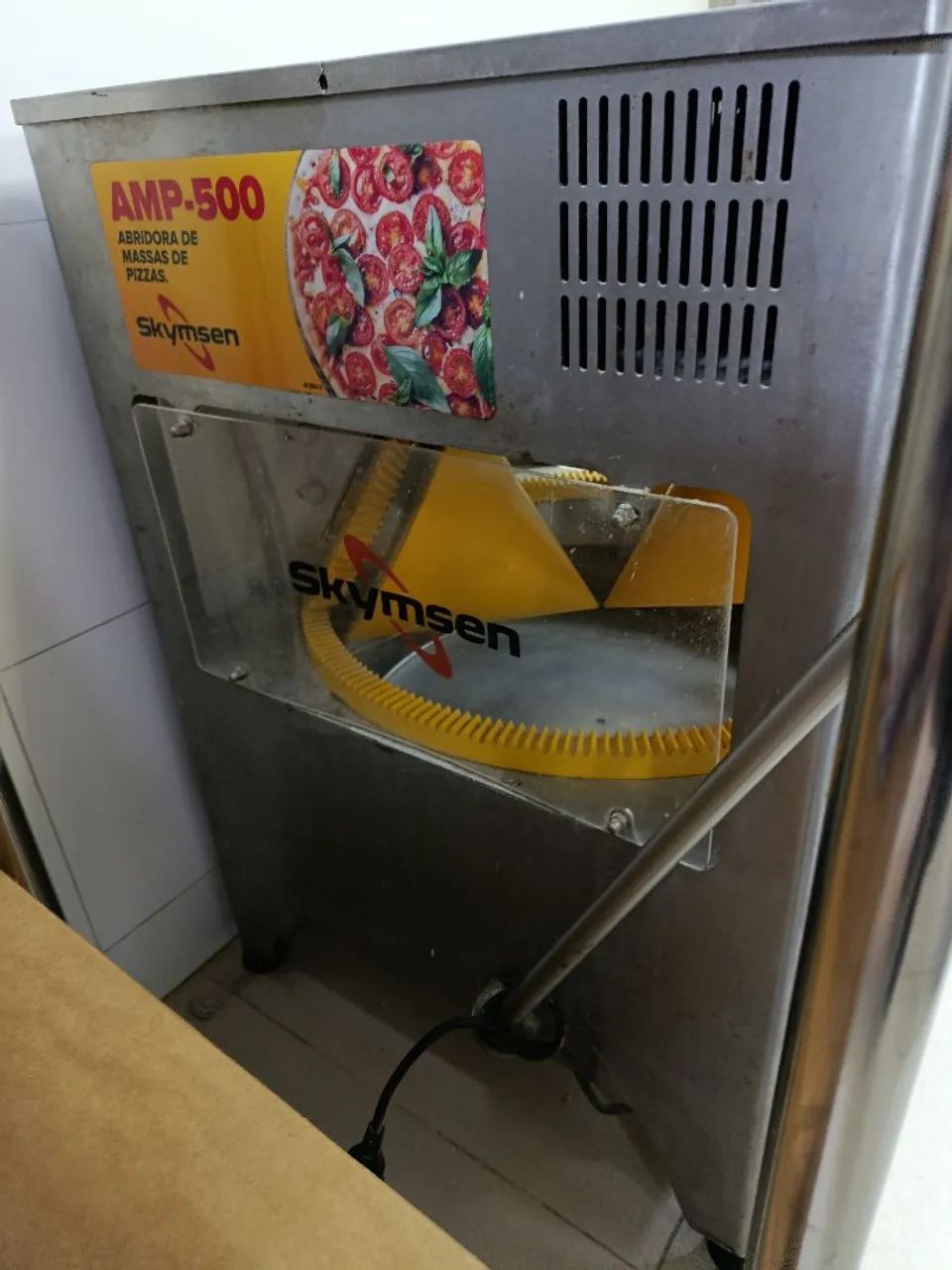 Abridora de Pizza Skymaem AMP-500 