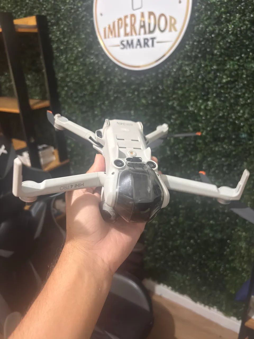 Droner dji 4 pro troco por iPhone 16 pro 256  - Foto 2