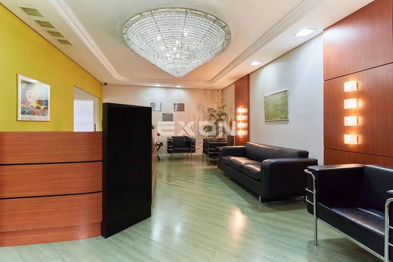 Imóvel Comercial no Vista Alegre com 13 Salas, Elevador  Curitiba
