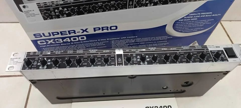 Crossover Behringer Super-X pro cx3400 - Equipamentos e Acessórios