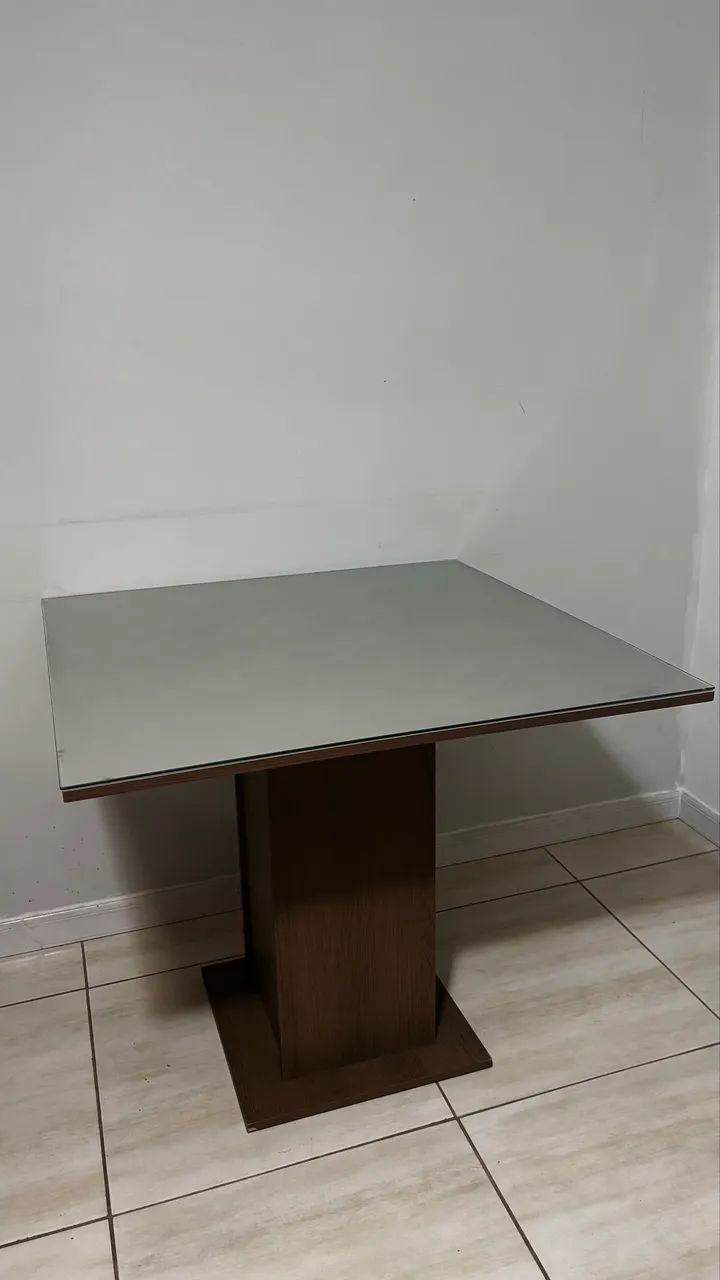 MESA QUADRADA 90x90 C/ TAMPO VIDRO