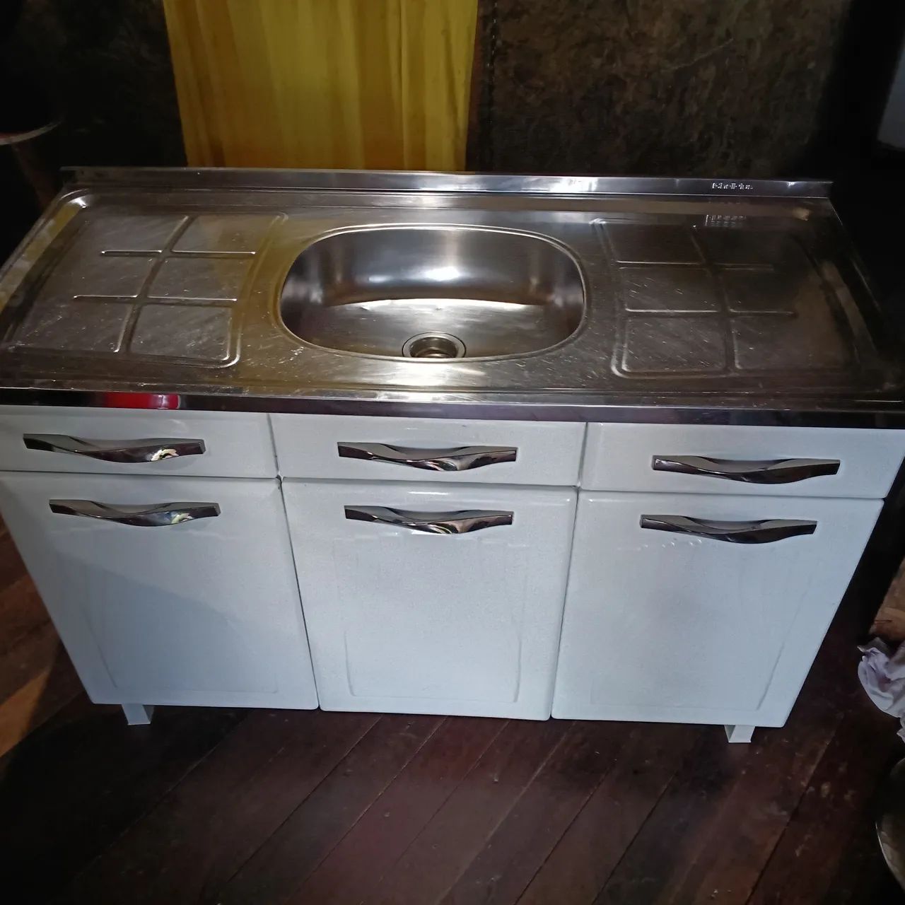 Balcão completo com pia ótimo estado de uso  - Foto 2