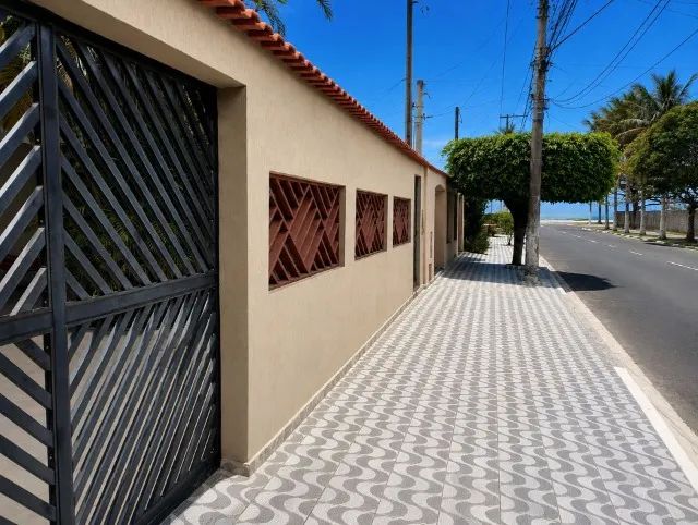 Casa a 50 Metros da Praia 12 hóspedes no melhor bairo da Praia Grande - REVEILLON 2027