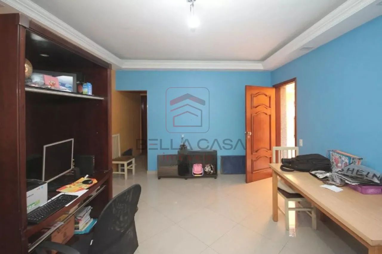 Casa à venda com 269m², 3 quartos e 2 vagas