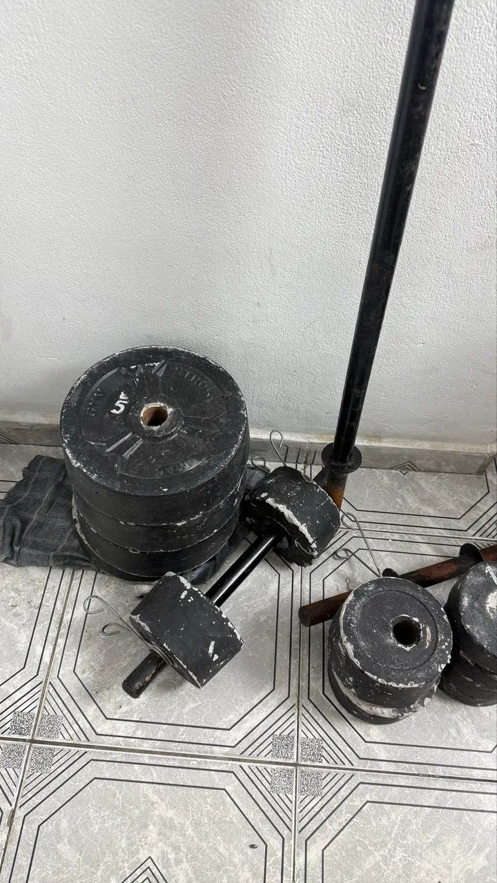 Halteres, anilhas e barras - Foto 4