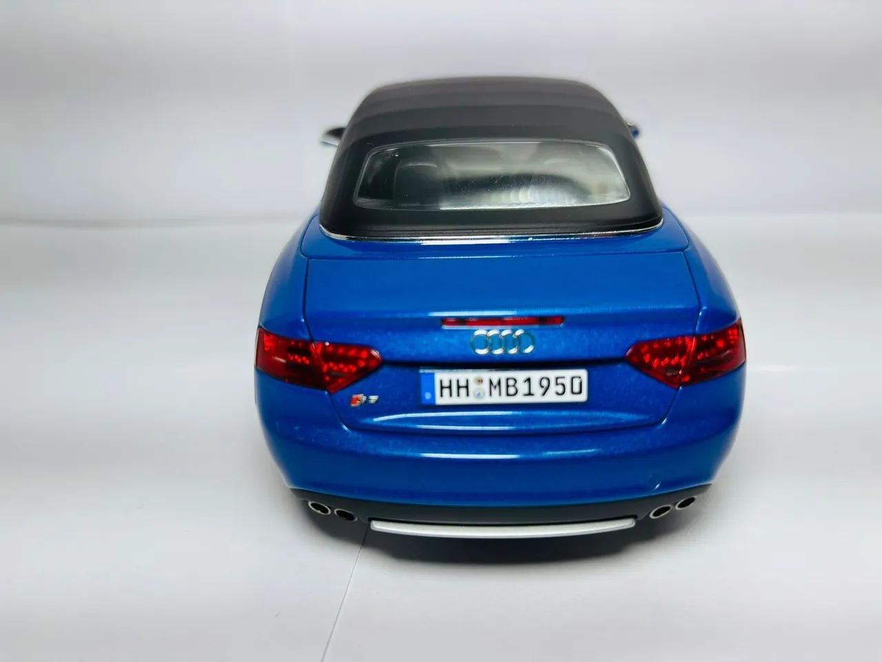 Miniatura Audi S5 Cabriolet 2009 1/18 - Foto 4