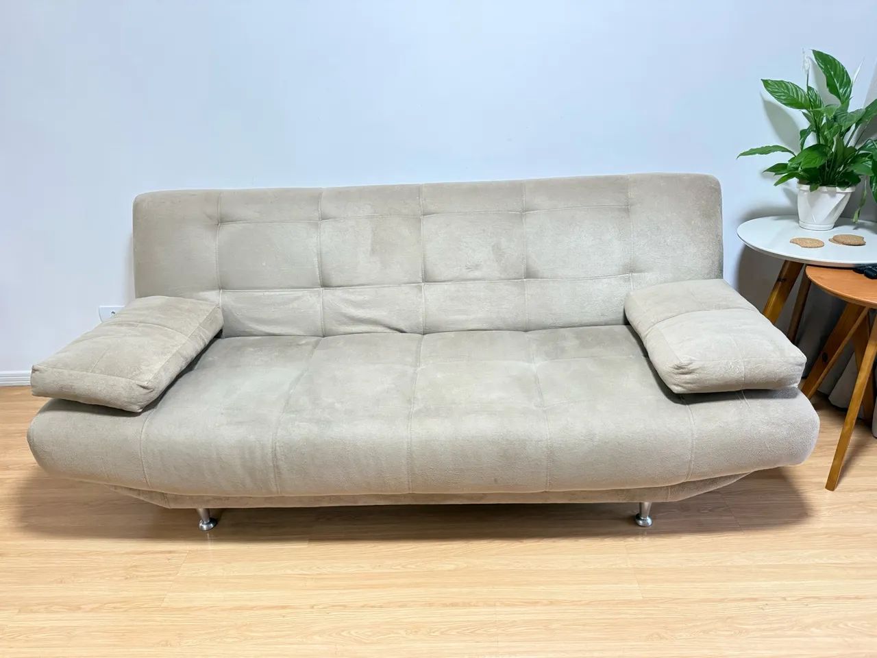 Sofá-Cama 3 Lugares Bege - Confortável e Espaçoso