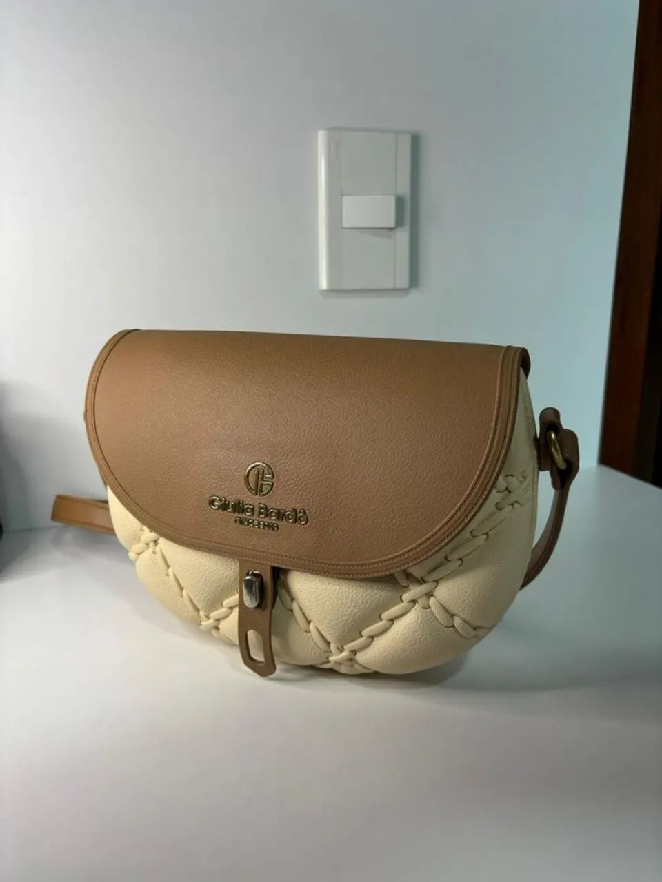 Bolsa Feminina bege com marrom